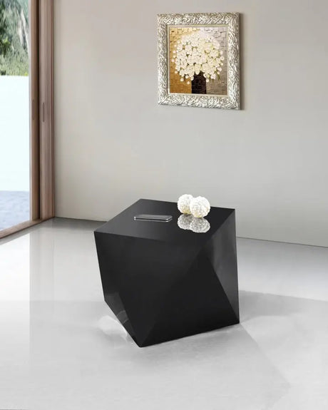 Meridian Furniture - Gemma End Table In Matte Black - 222Black-E