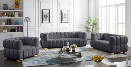 Meridian Furniture - Gwen Velvet Loveseat In Grey - 670Grey-L