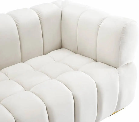 Meridian Furniture - Gwen Velvet Sofa In Cream - 670Cream-S