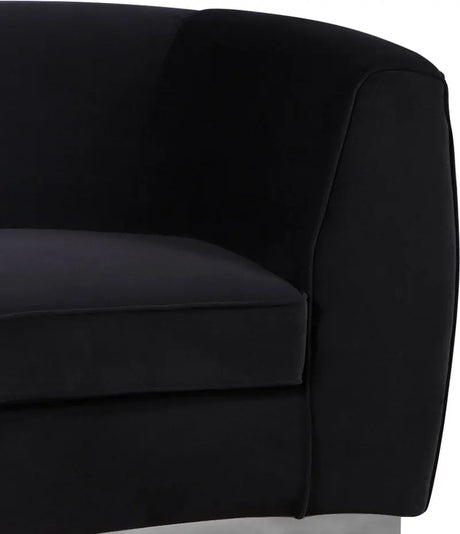 Meridian Furniture - Julian Velvet Loveseat In Black - 621Black-L