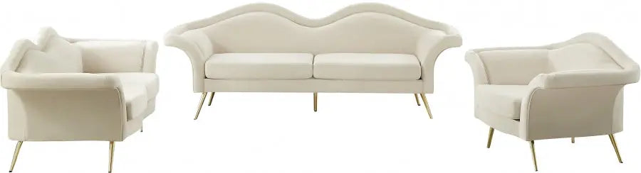 Meridian Furniture - Lips Velvet Loveseat In Cream- 607Cream-L