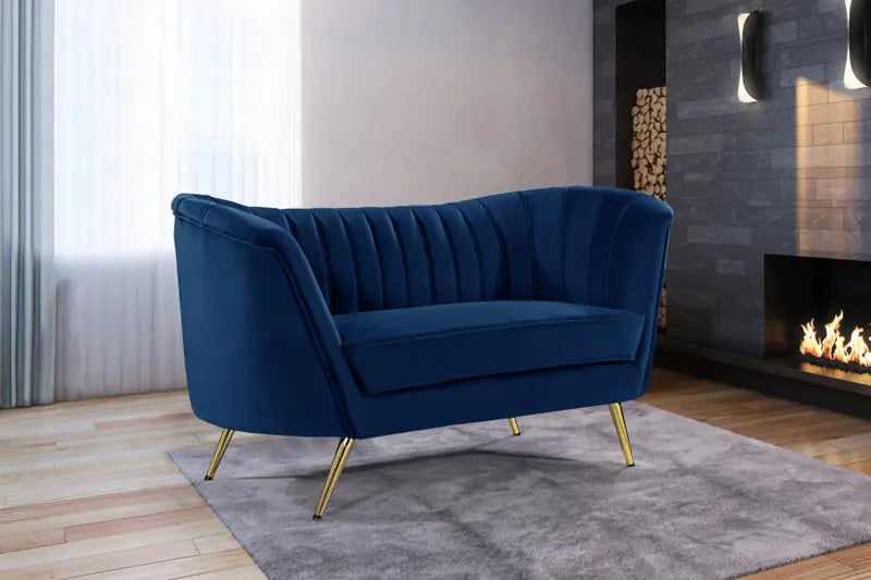 Meridian Furniture - Margo Velvet Loveseat In Navy - 622Navy-L