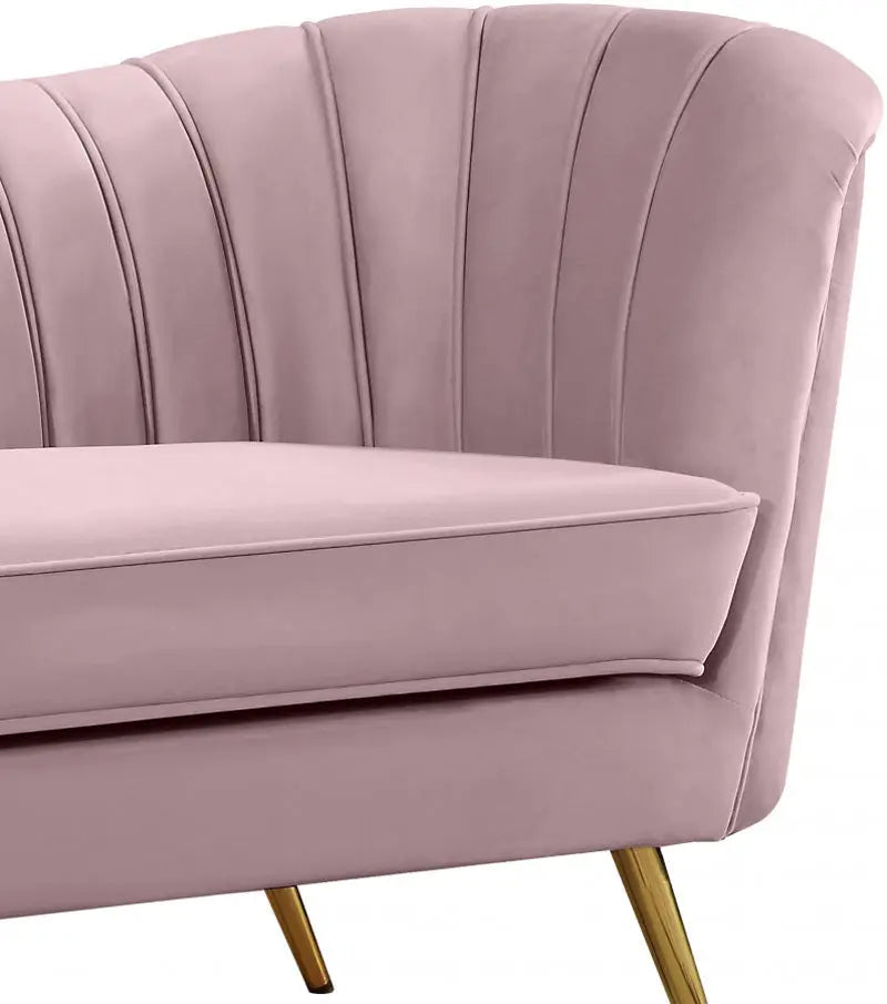 Meridian Furniture - Margo Velvet Loveseat In Pink - 622Pink-L