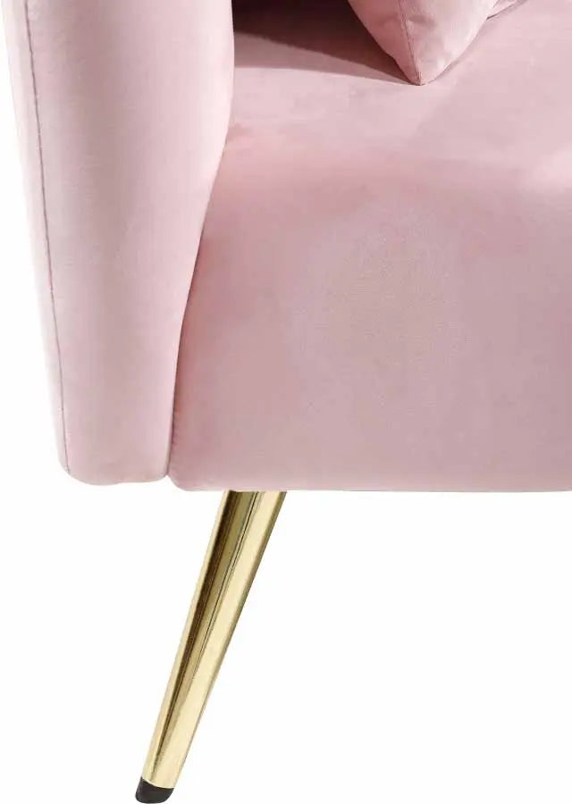 Meridian Furniture - Nolan Velvet Chaise In Pink - 656Pink-Chaise