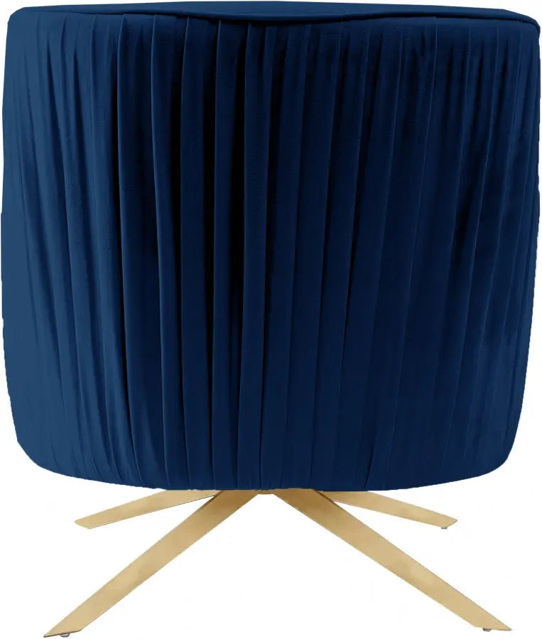 Meridian Furniture - Paloma Velvet Swivel Accent Chair In Navy - 585Navy