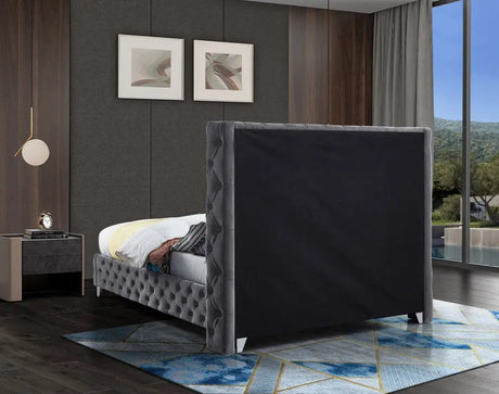 Meridian Furniture - Savan Velvet King Bed In Grey - Savangrey-K