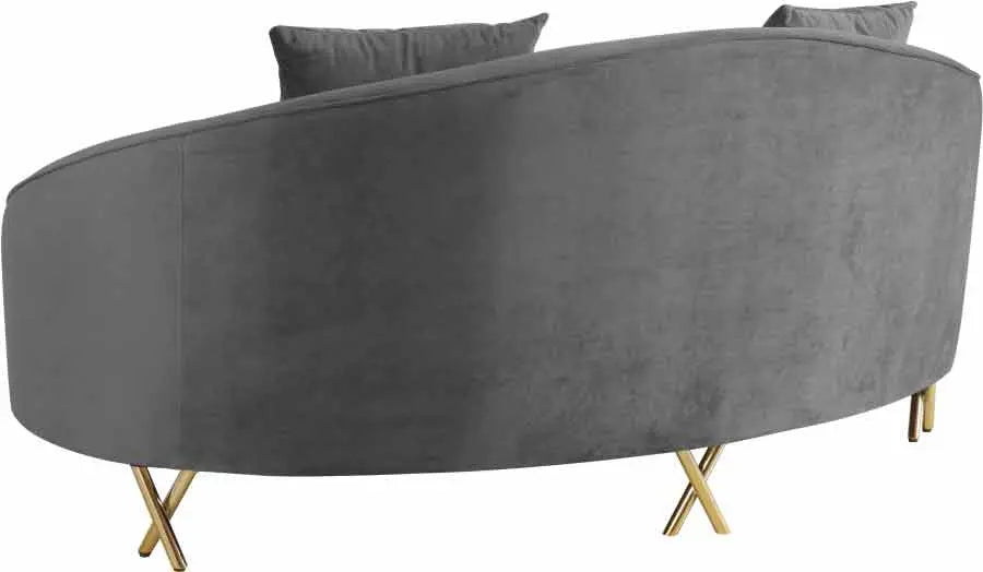 Meridian Furniture - Serpentine Velvet Loveseat In Grey - 679Grey-L