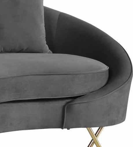 Meridian Furniture - Serpentine Velvet Loveseat In Grey - 679Grey-L