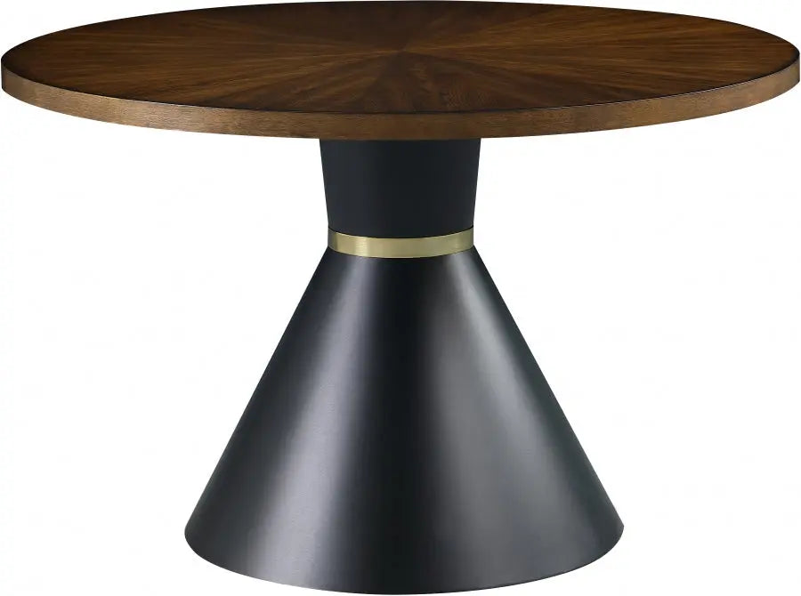 Meridian Furniture - Sheridan Dining Table In Brown - 742-T