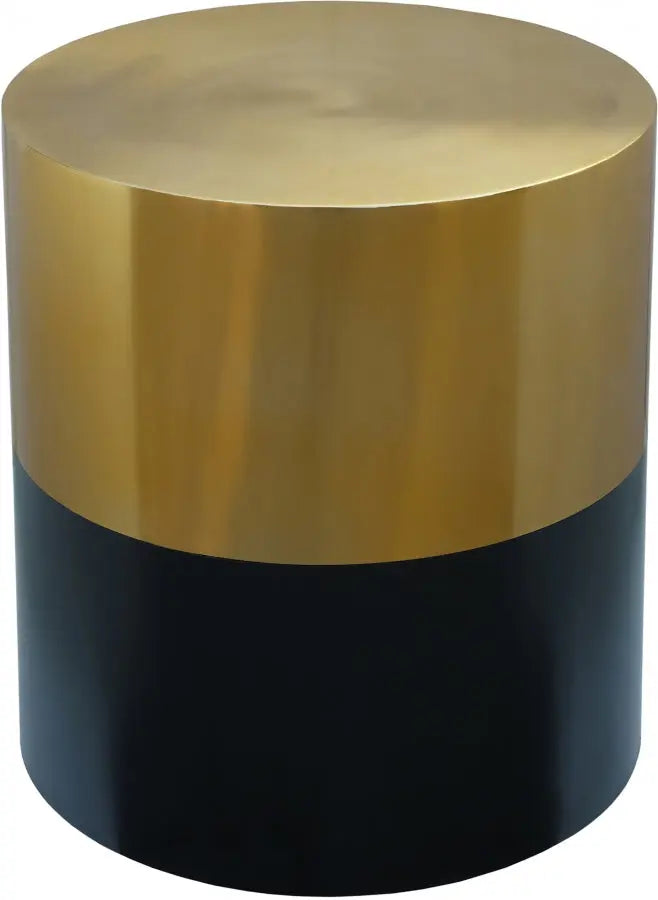 Meridian Furniture - Sun End Table In Black And Gold - 287-Et