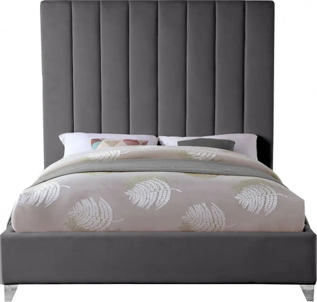 Meridian Furniture - Via Velvet King Bed In Grey - Viagrey-K