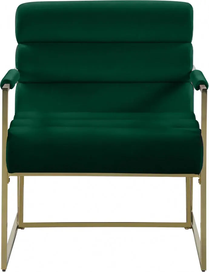 Meridian Furniture - Wayne Velvet Accent Chair In Green - 526Green