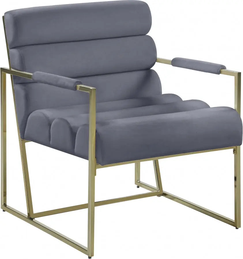 Meridian Furniture - Wayne Velvet Accent Chair In Grey - 526Grey