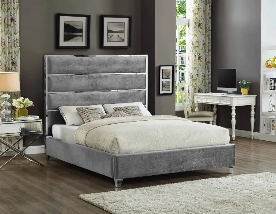 Meridian Furniture - Zuma Velvet King Bed In Grey - Zumagrey-K