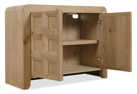 Commerce And Market Haven Accent Chest - Light Brown by Hooker Furniture - View 4