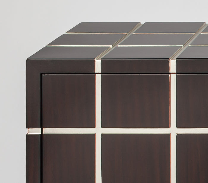 Artmax 2713-S Cabinet – Checker Pattern Detail