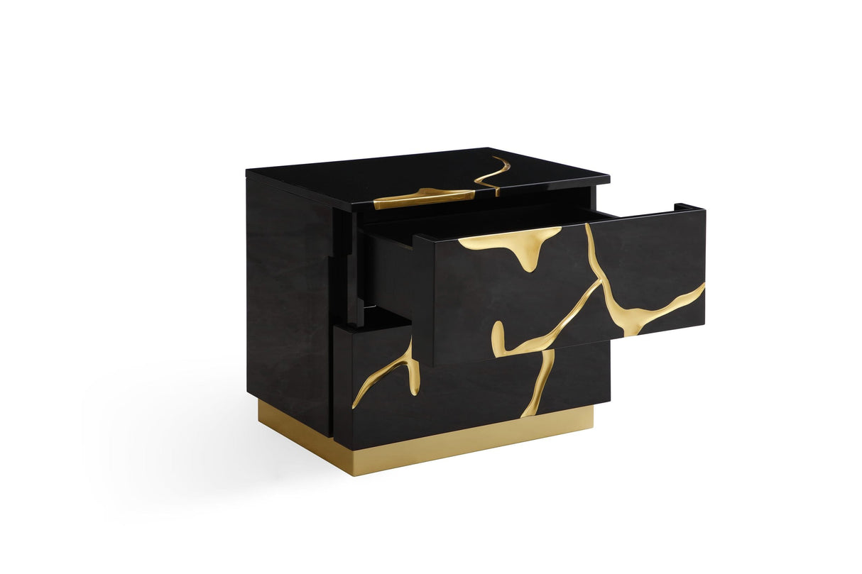 Aspen - Eastern King Modern Black + Gold Bed + Nightstands - View Image 1