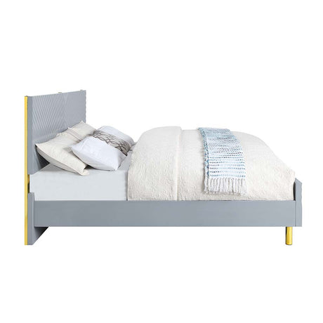 Acme - Gaines Queen Bed BD01040Q Gray High Gloss Finish