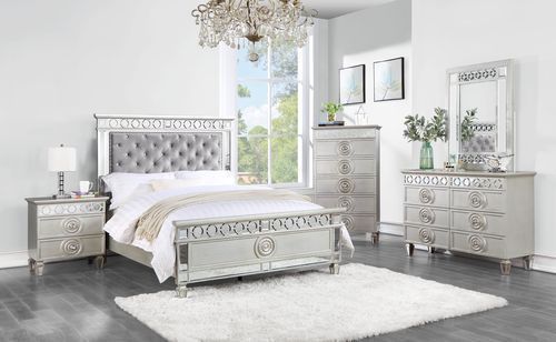 Acme - Varian Full Bed BD01411F Gray Velvet, Silver & Mirrored Finish