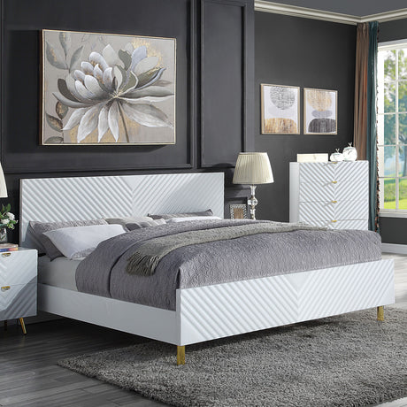 Acme - Gaines CK Bed BD01814CK White High Gloss Finish