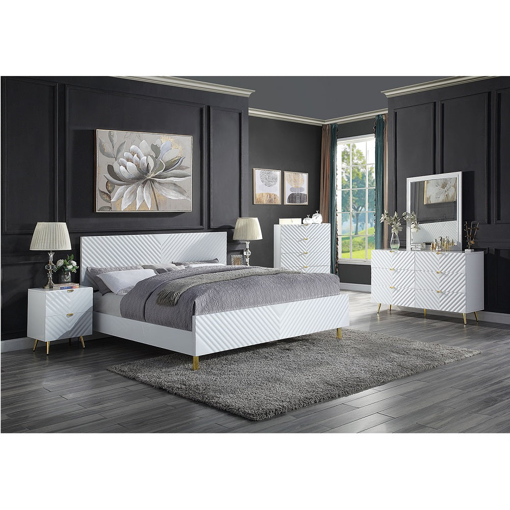 Acme - Gaines CK Bed BD01814CK White High Gloss Finish