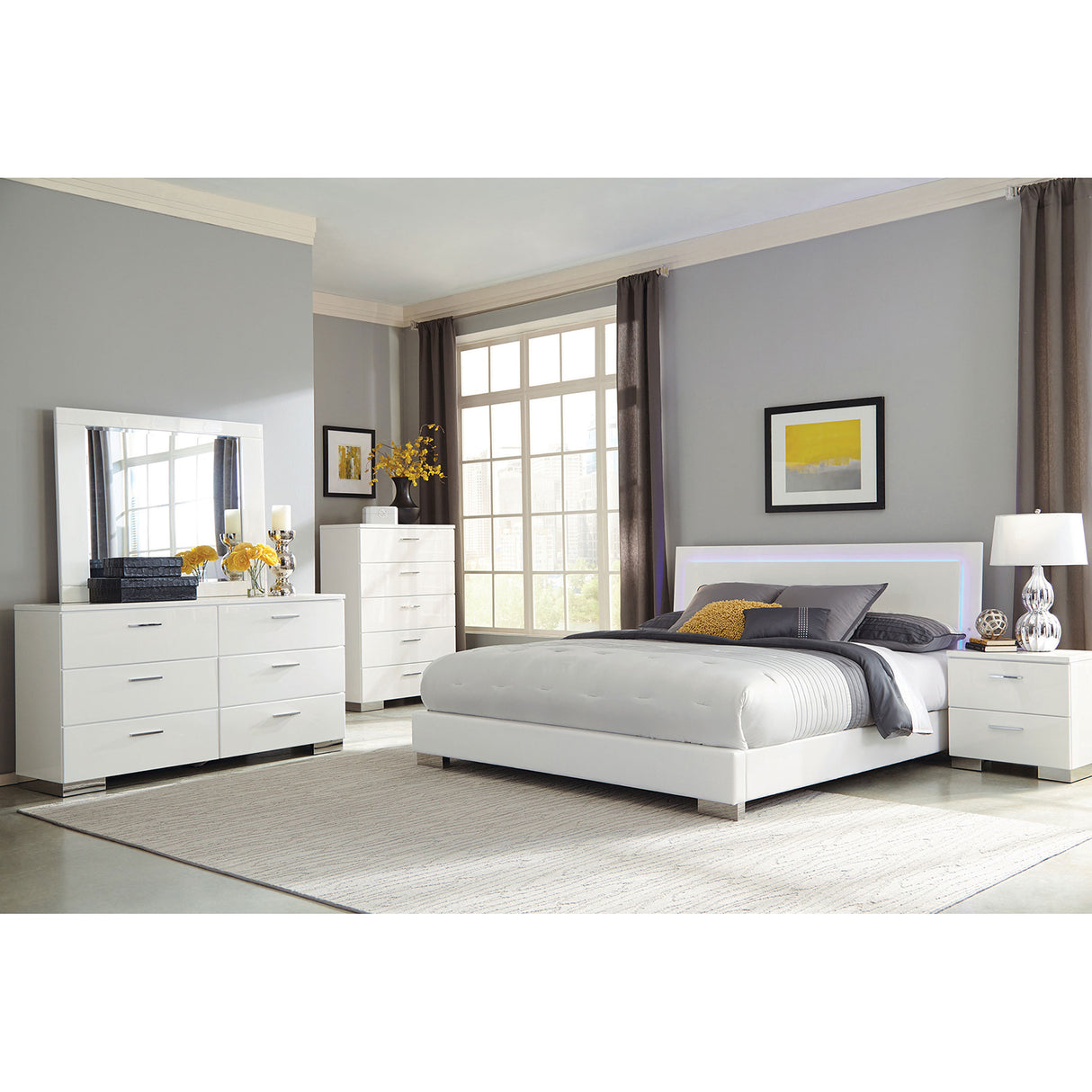 Dulcey White High Gloss 5-piece Eastern King Bedroom Set