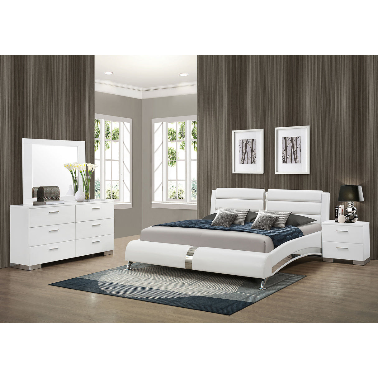 Fillmore White 4-piece Eastern King Bedroom Set