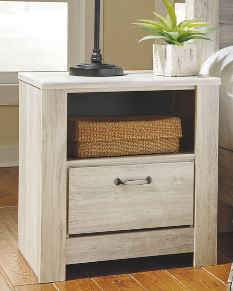 Bellaby - Dresser, Mirror, Platform Bed With Storage Drawers Set | Ashley