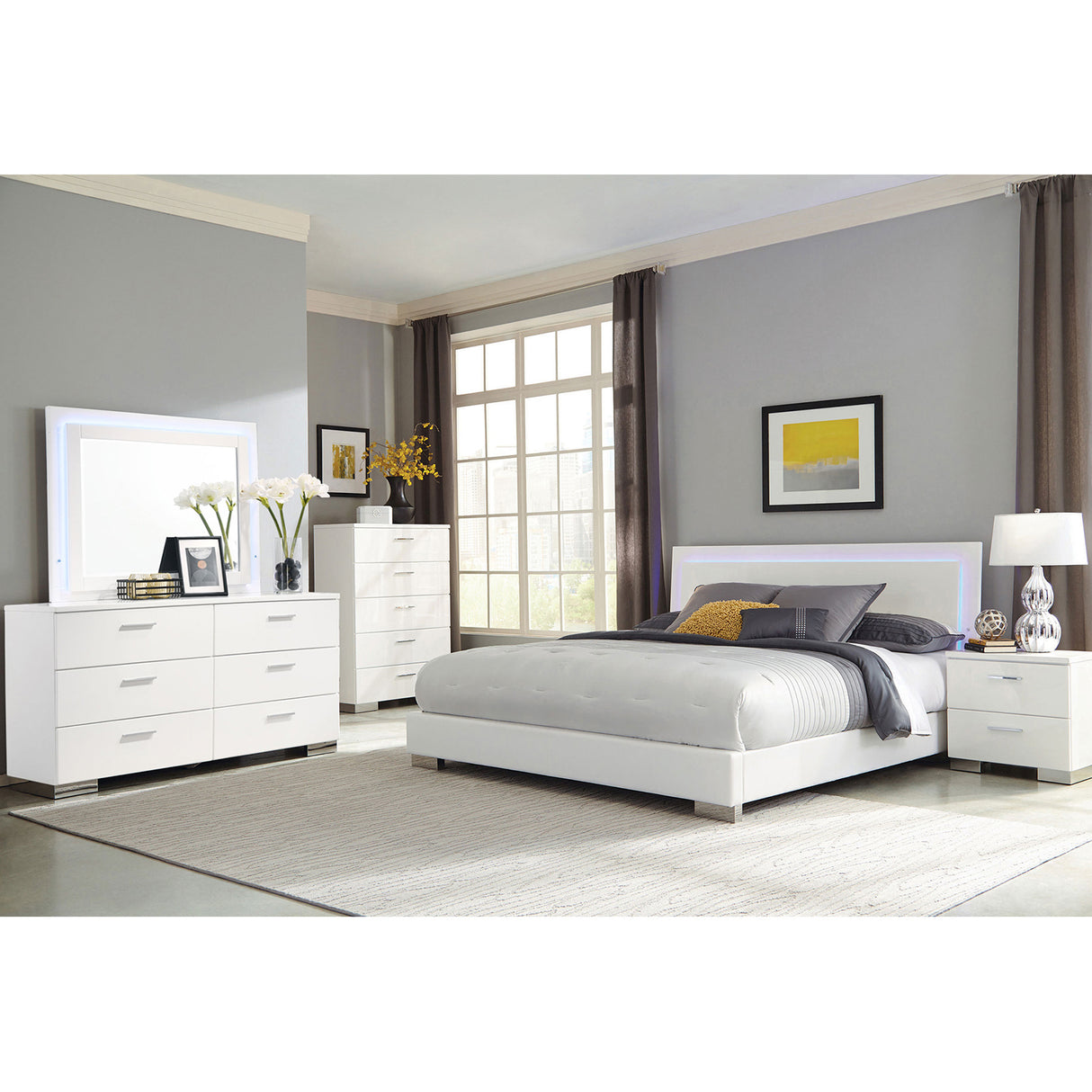 Dulcey White High Gloss 5-piece Eastern King Bedroom Set