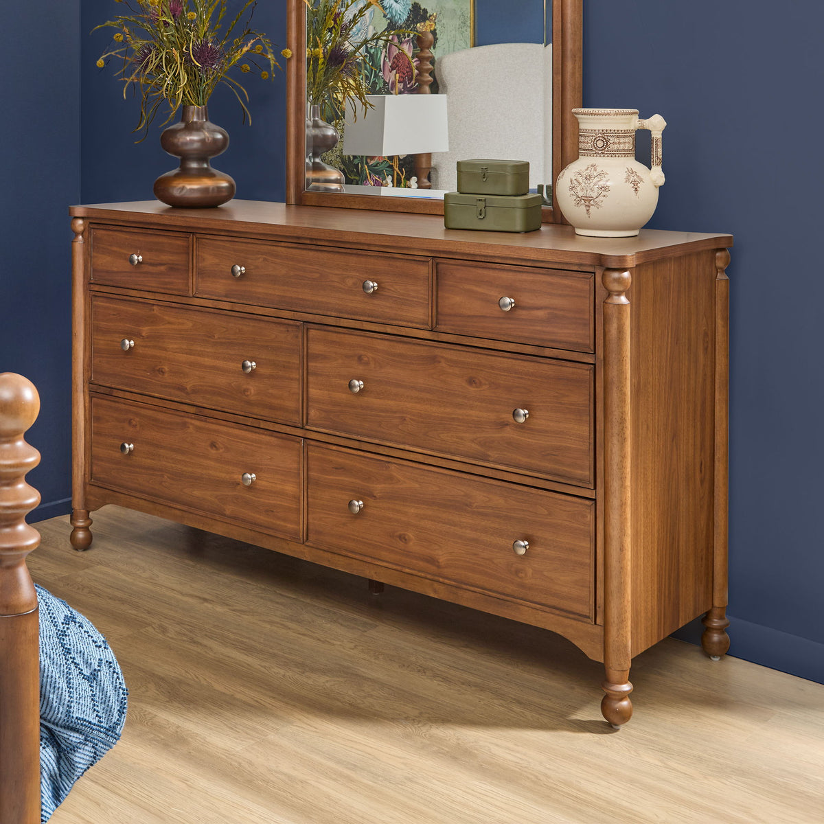 Azalea Dresser - Walnut | Flexsteel