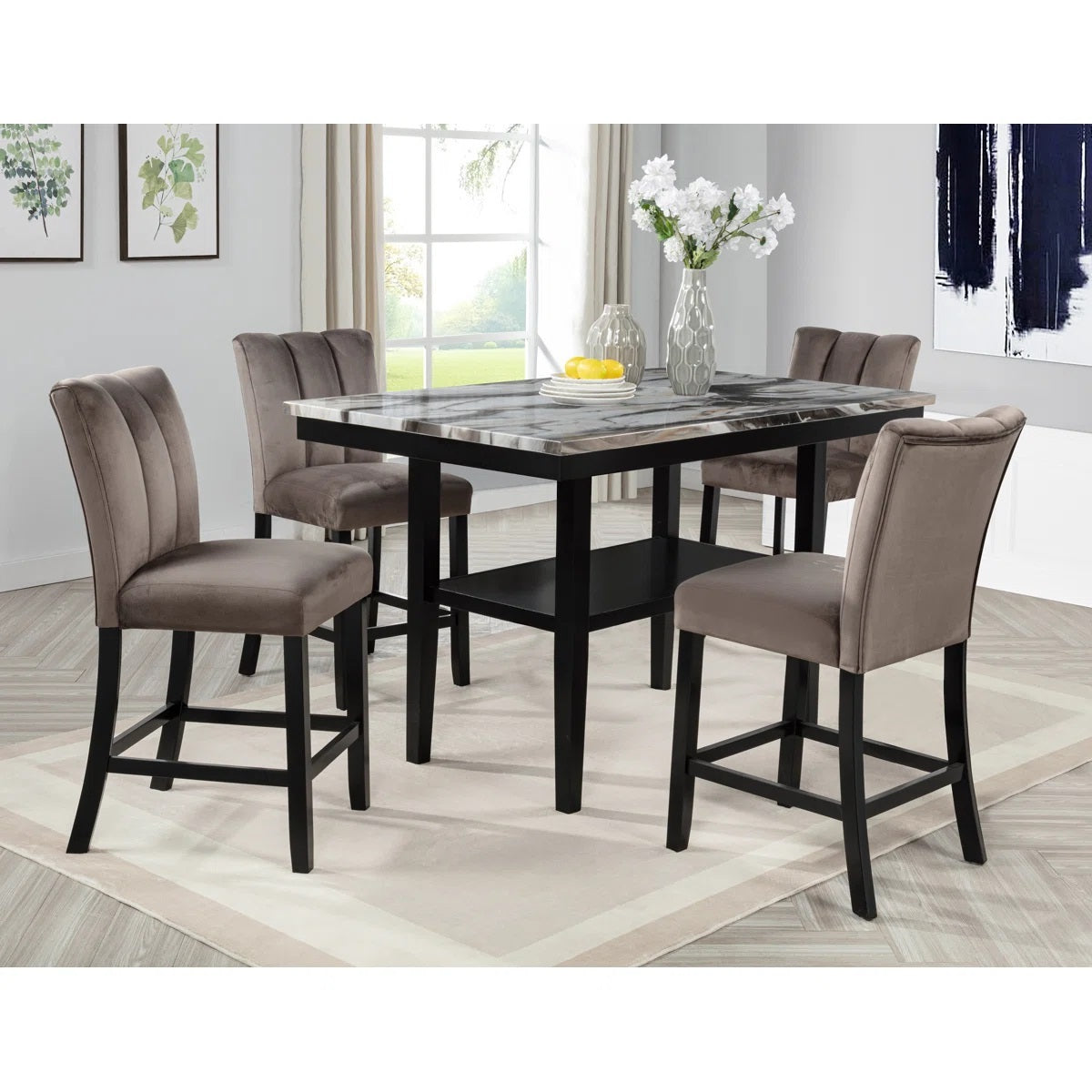 Juego de comedor moderno de 5 piezas, mesa de madera con acabado de mármol, estante inferior y 4 sillas laterales, color negro/marrón.