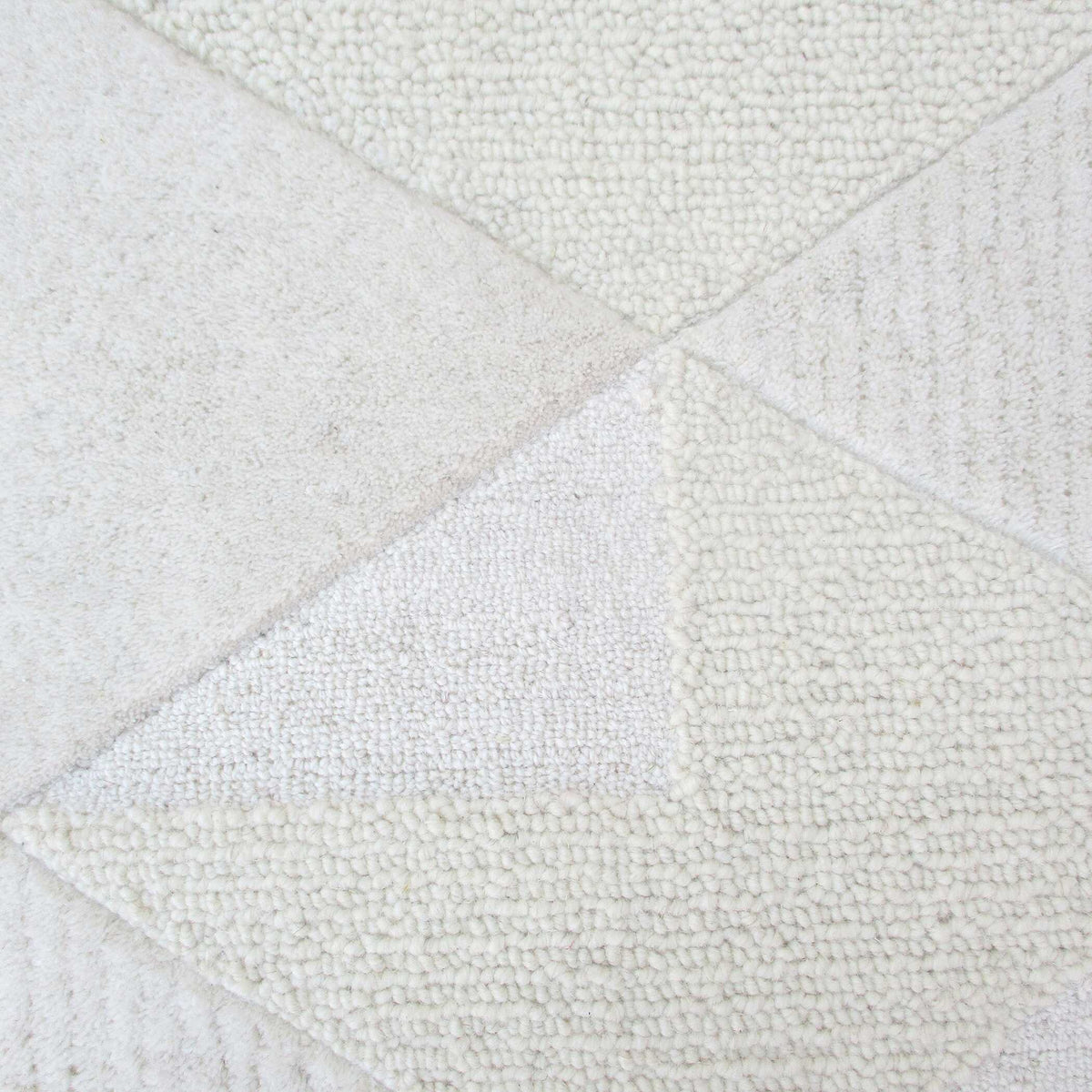 La Veta 6 X 9 Rug Ivory - Light Gray by Uttermost - View 3