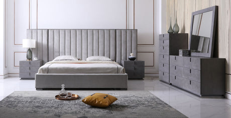 Queen Buckley - Grey & Black Stainless Steel Bedroom Set - View Image 1
