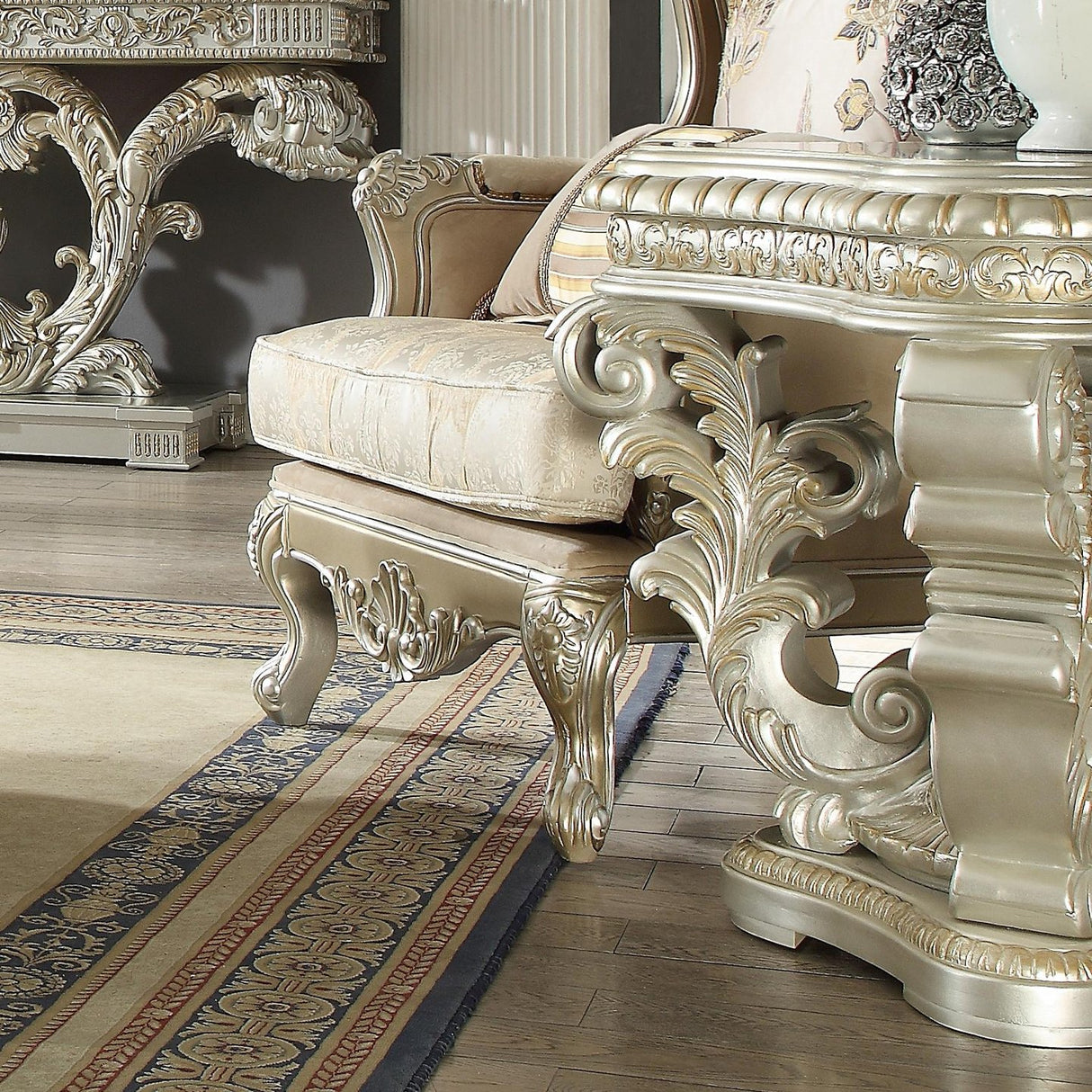 HD-2662 Traditional Carved Wood Living Room Set in Metallic Silver Finish by Homey Design - Home Elegance USA Homey Design Furniture