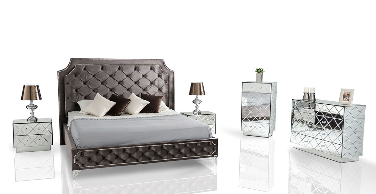 Queen Leilah Transitional Tufted Fabric Bed