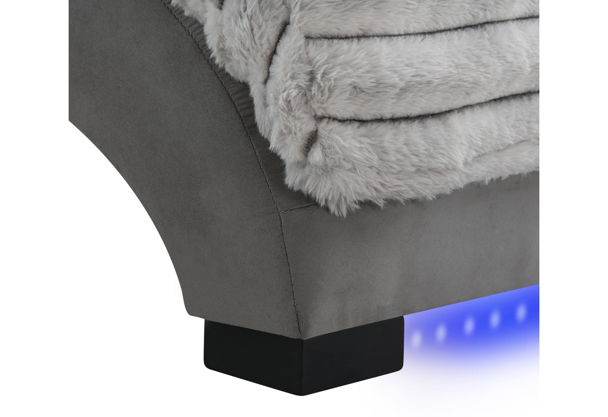 Dominic Nickel/Grey 36 Chaise With Usb - Home Elegance USA