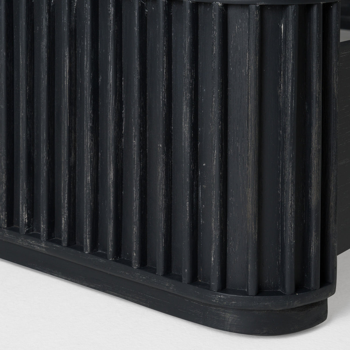 Modrest Fields King Bed in Black - VIG Furniture - footboard detail view