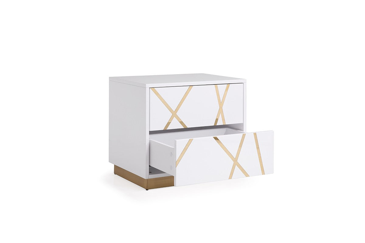 Nixa - Queen Modern White + Gold Bed + Nightstands - View Image 1