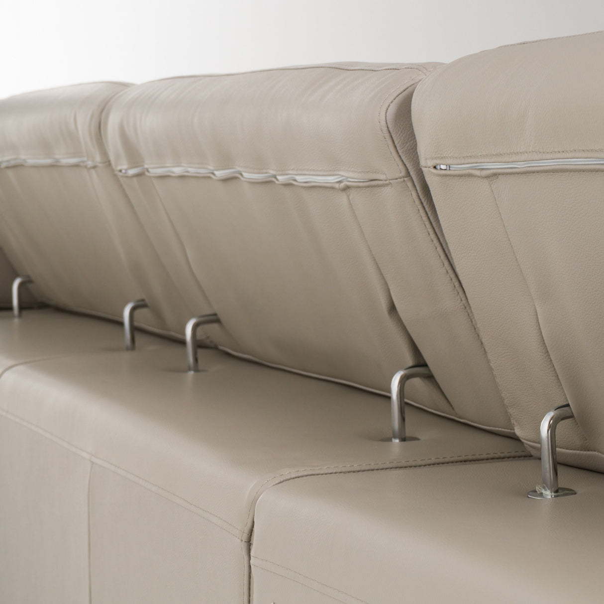 Divani Casa Pella Modern Grey Italian Leather U-Shaped Sectional Sofa – Stylish & Spacious Seating - Home Elegance USA