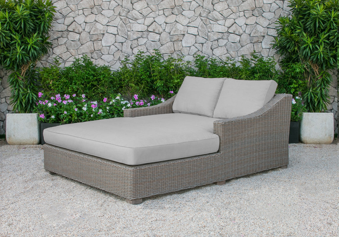 Pismo Outdoor Beige Wicker Sunbed - View Image 1