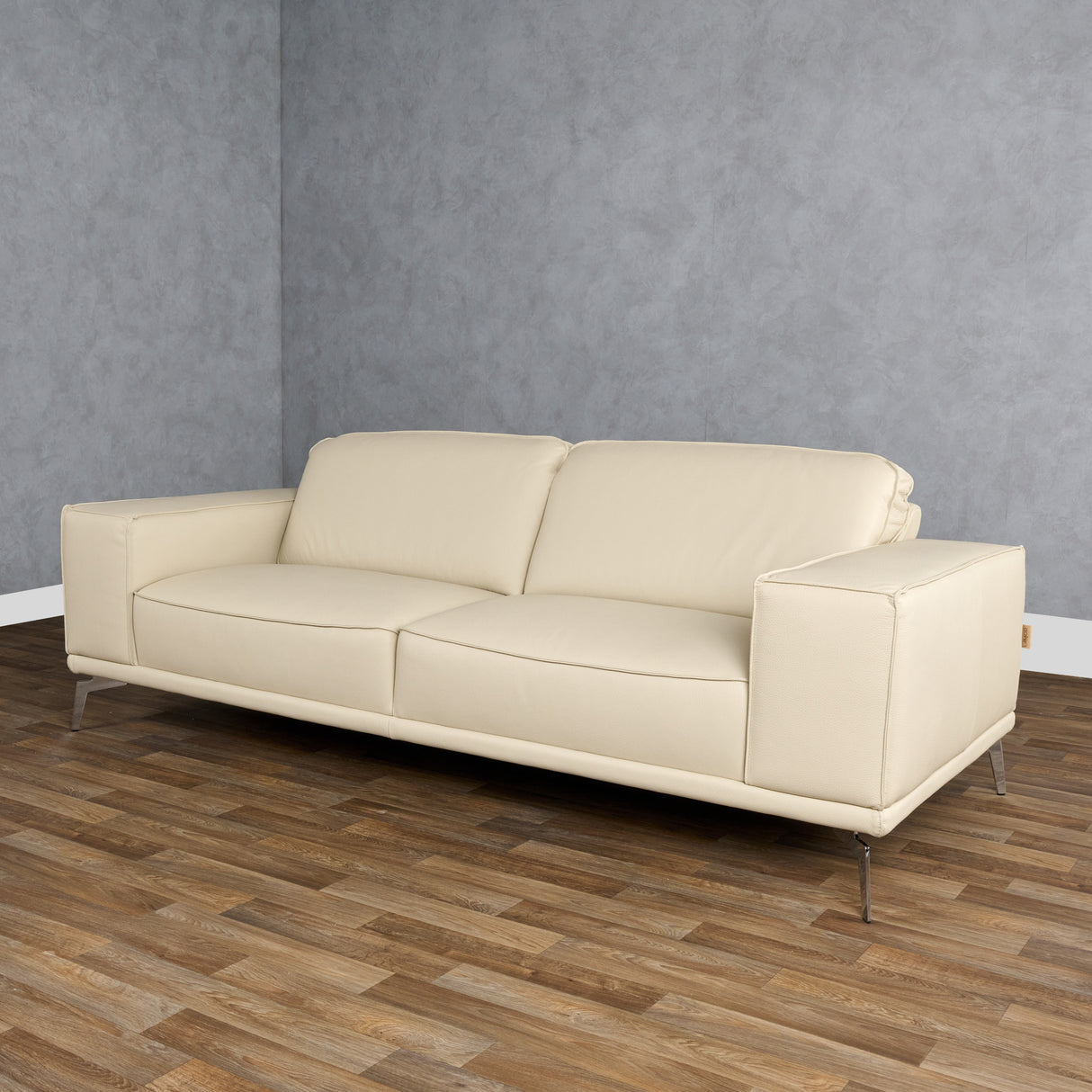 Soho - Italian Off White Leather Sofa - View Image 1