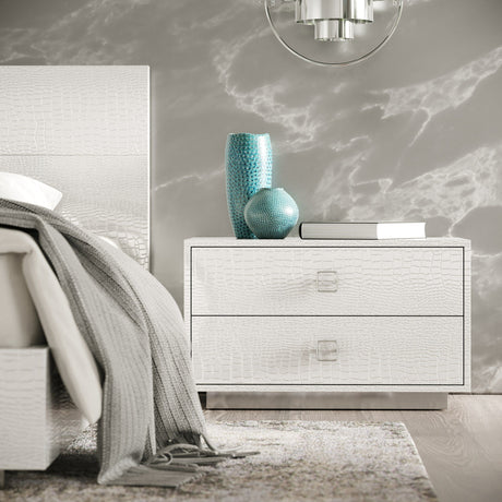 Ovidius + Victoria Modern White Crocodile Lacquer Bedroom Set – VIG Furniture - sold by Home Elegance USA