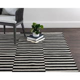 Zigby Hand - Woven Rug - Black / Ivory - Home Elegance USA