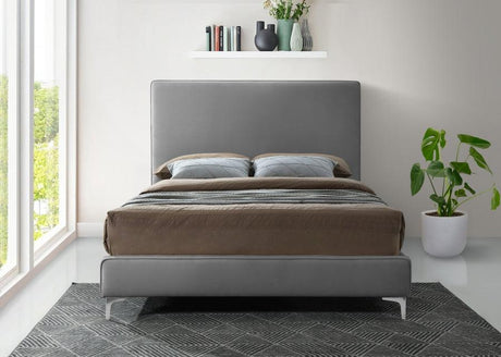 Meridian Furniture - Geri Velvet Queen Bed In Grey - Gerigrey-Q