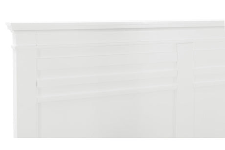 Blaire Farm Queen Bed In White 1675W-1* | Homelegance