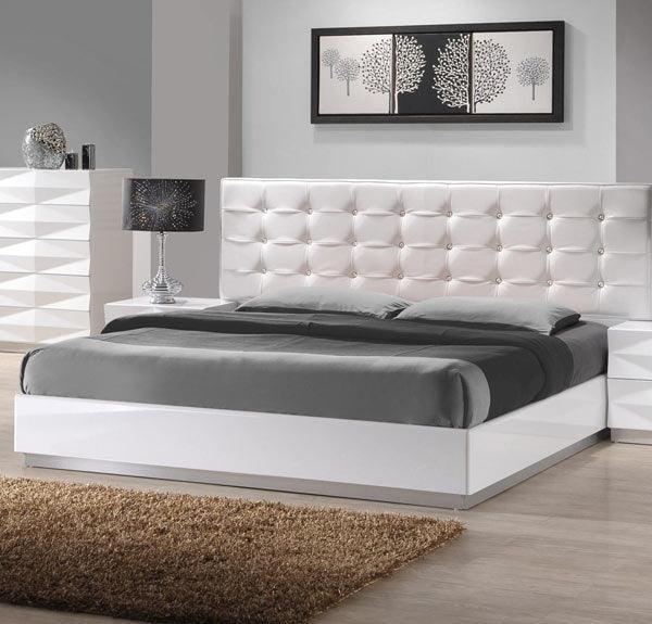 J&M Furniture - Verona White Lacquer  5 Piece Eastern King Platform Bedroom Set - 17688-K-5Set