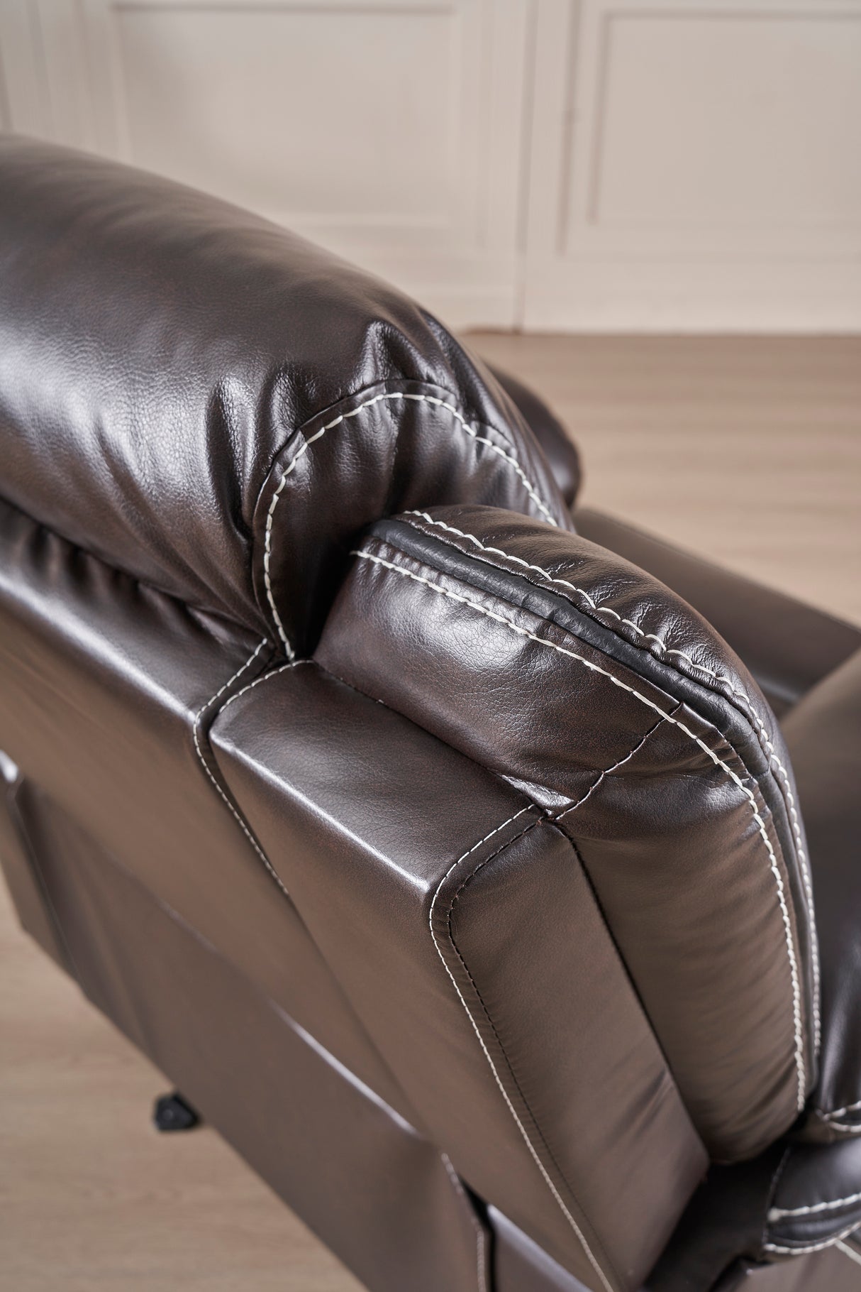 Reclining upholstered manual puller in faux leather, Brown 85.83*38.58*40.16 - Home Elegance USA