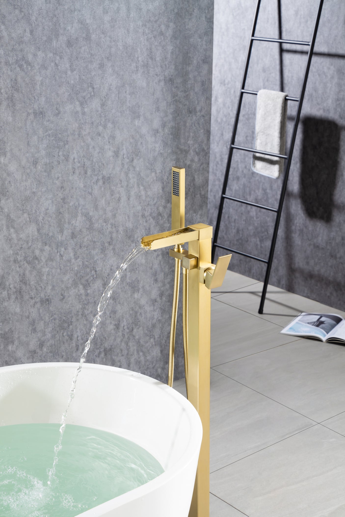 Bathtub Faucet Waterfall Tub Filler Floor Mount Brass Single Handle Bathroom Faucets with Hand Shower