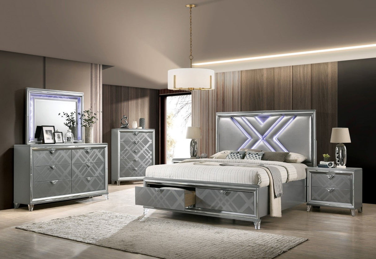 Emmeline - 5 Piece Queen Bedroom Set With Chest - Silver - Home Elegance USA