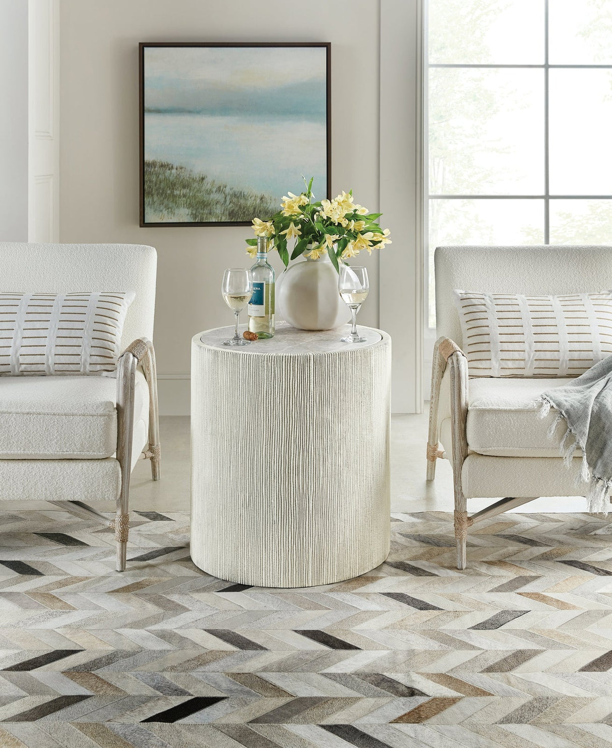 Hooker Furniture Serenity Swale Round Side Table